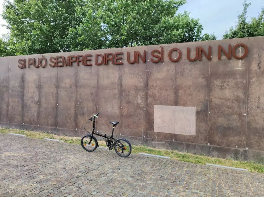 20 settembre 2025: la giornata nazionale imi, dedicata agli internati militari italiani 5 Si può sempre dire un sì o un no - piazzale antistante il museo anei a padova