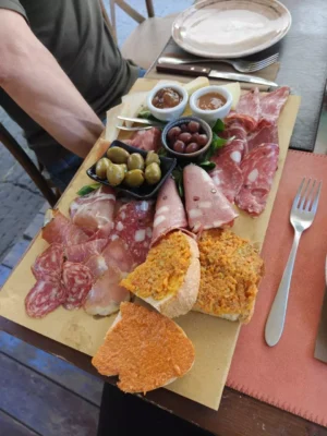Osteria la chiacchera: memoria di un’osteria e della trippa alla senese 3 Antipasto de la chiacchera